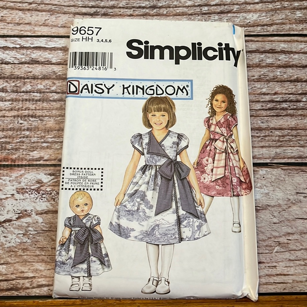Simplicity Daisy Kingdom Uncut Sewing Pattern